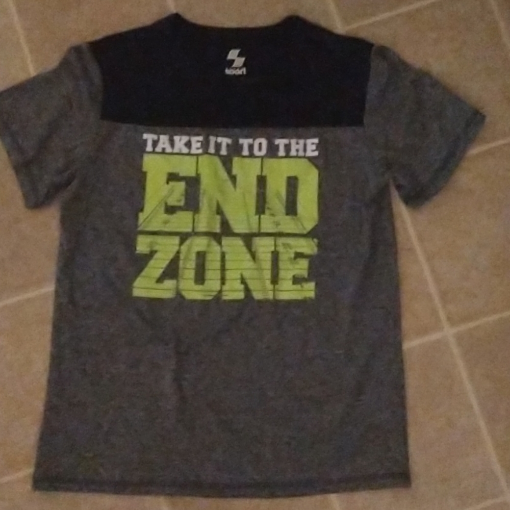 Tee shirt